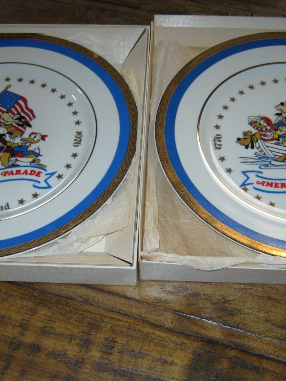 Disneyland Mickey & Friends Bicentennial Plates 1976